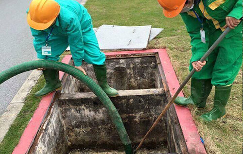 HÌNH ẢNH THI CÔNG HÚT HẦM CẦU TẠI TP.HCM